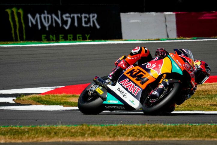 Moto2 Silverstone: Fernandez nega l’impresa a Lopez, vittoria e leadership augusto fernandez, moto2