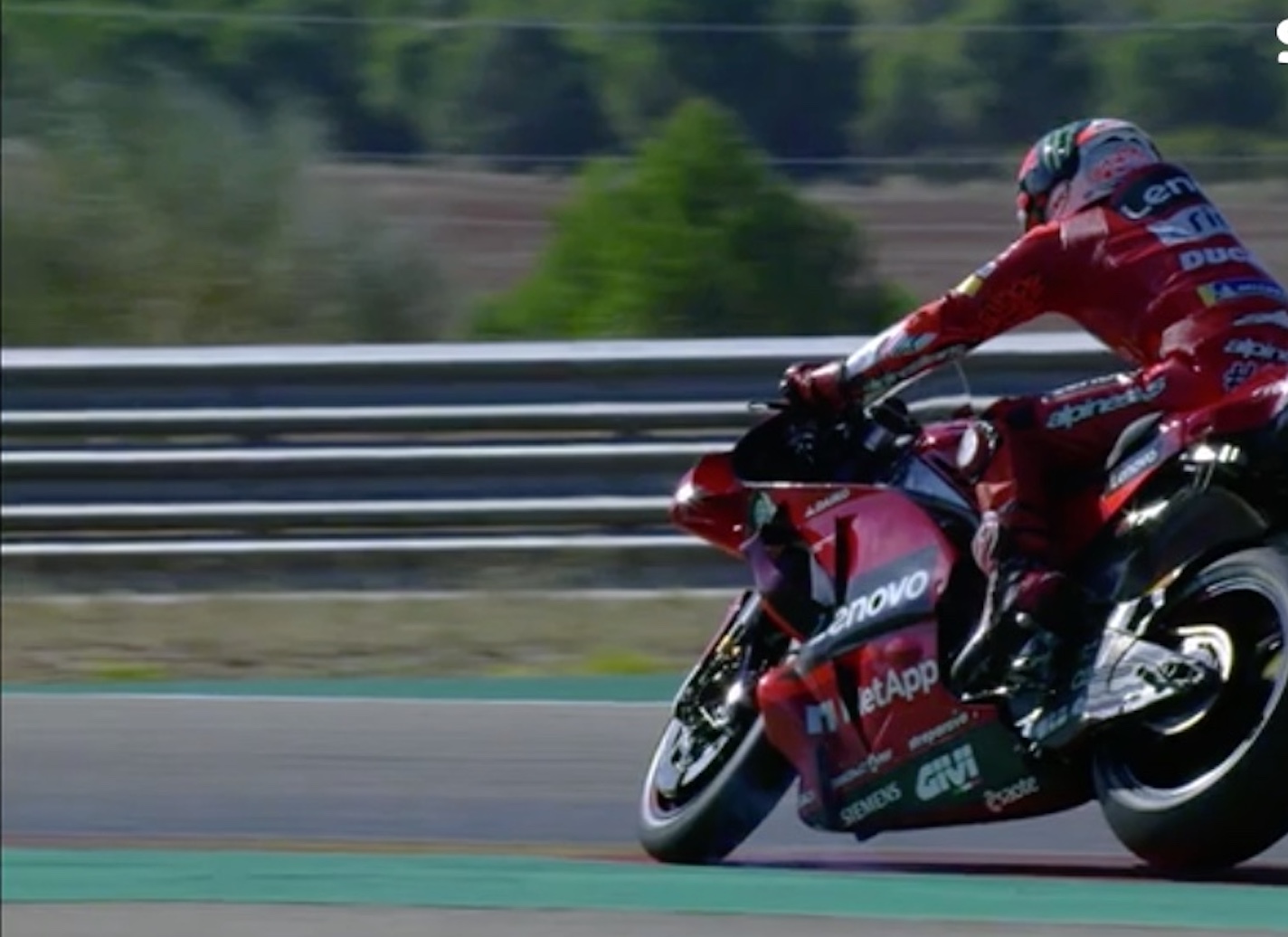 VIDEO MotoGP Aragon: Bagnaia e Marquez, ecco i salvataggi miracolosi Pecco Bagnaia, MotoGP