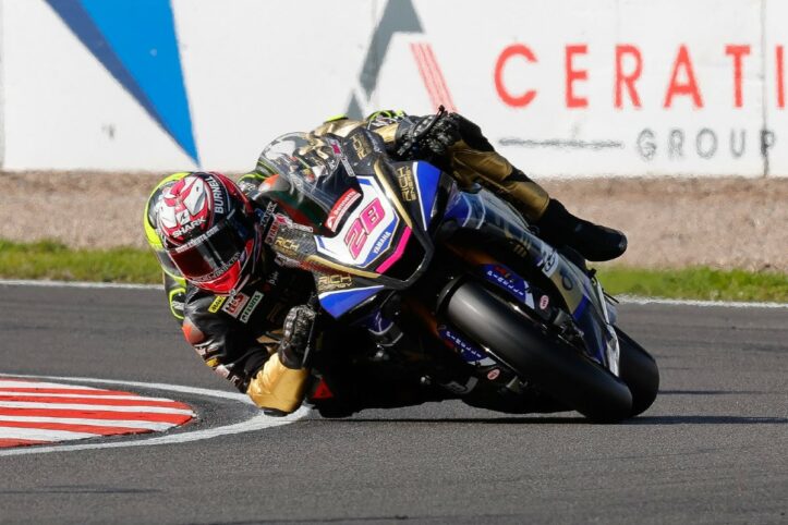 Bradley Ray vince ed ipoteca il titolo del British Superbike 2022