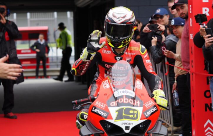 Superbike Australia: Alvaro Bautista pole! Più veloce di Rea e della pioggia Alvaro Bautista, Superbike