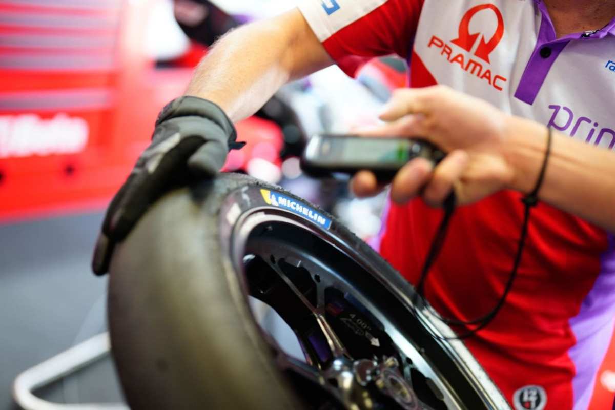 MotoGP, pressione gomme: Dorna parlerà con Michelin