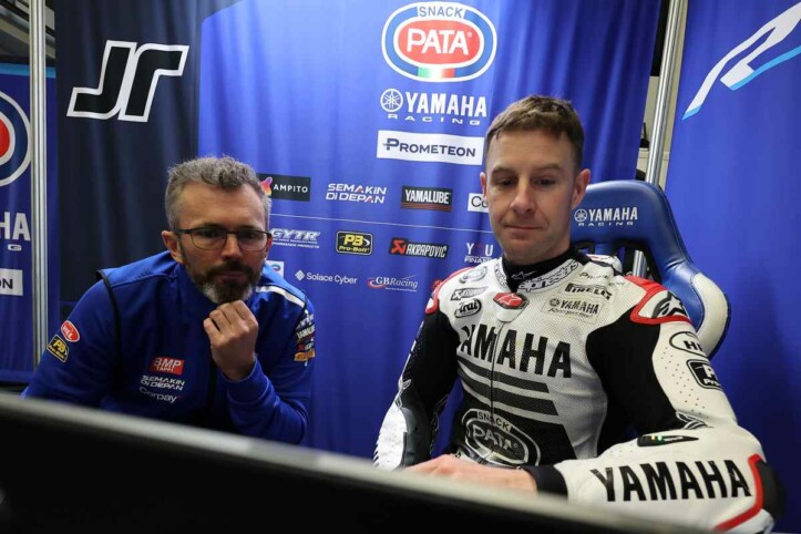 Superbike, test Jerez: Jonathan Rea promuove la Yamaha
