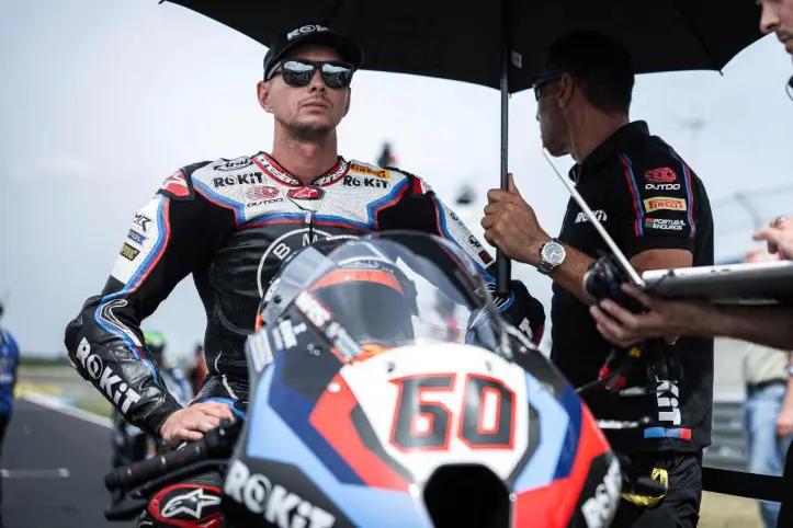 Michael van der Mark pilote BMW Superbike